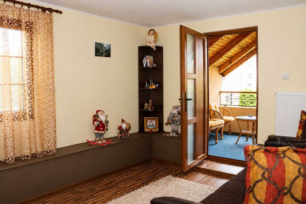 Casă/Vila Ultracentral Pașcani – Pe colț – Ideal Business sau Locuință -Mobilată/Utilată
