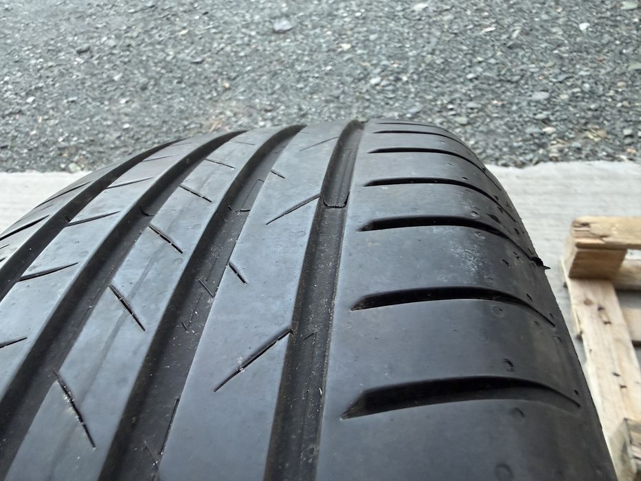 2бр. ОТЛИЧНИ Летни Гуми С Борд 215/55R/18 -VREDESTEIN- DOT:0824- 6.7мм.