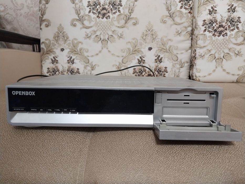 Продам приставку OPENBOX