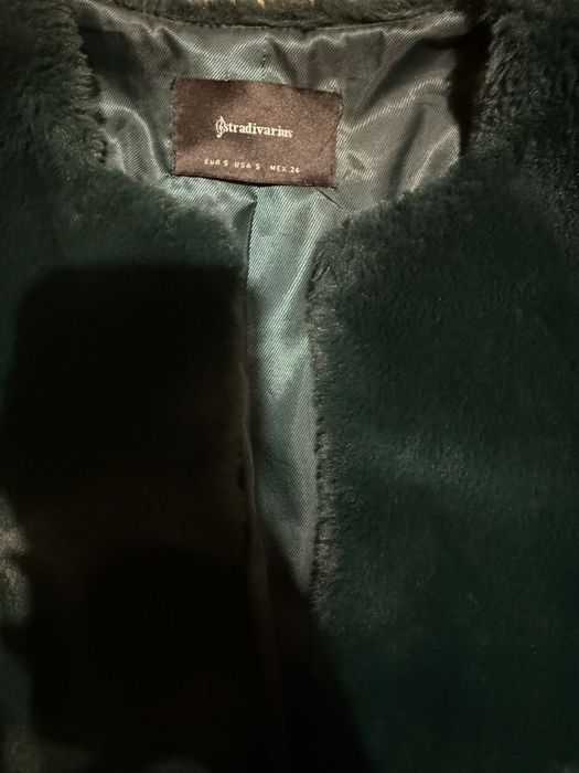 Стилно пухено палто Stradivarius