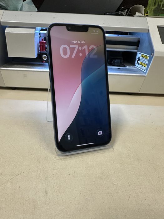 Iphone 13 / 128 gb / folie sticla cadou