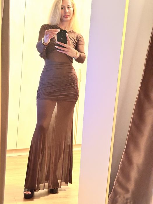 Рокля елегантна тюл