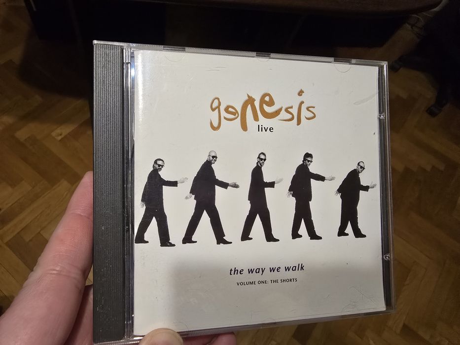 Vând pachet de CD-uri cu muzica
