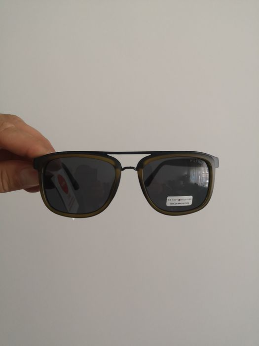 Слънчеви очила Tommy, Guess