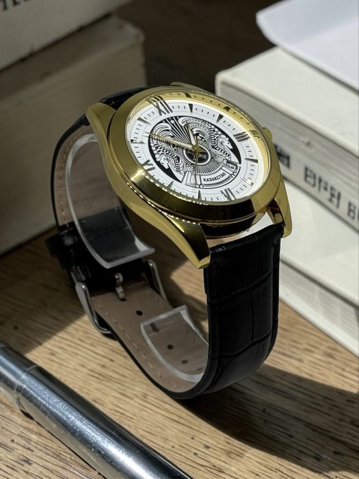 Часы с гербом | Гербпен сағаттар