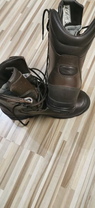 Bocanci militari