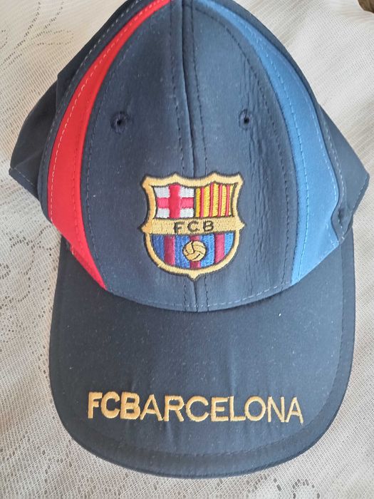 Спортивная кепка шорты шарф майка и мяч