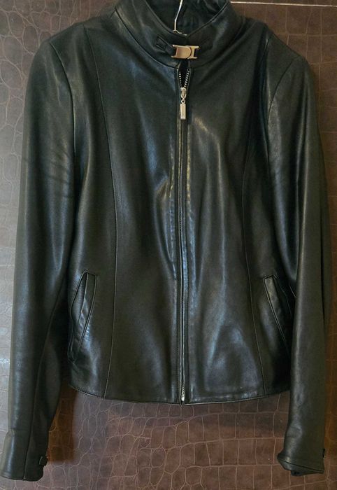 Дамски  , кожени  , черни якета , естествена кожа. По 130 лв.