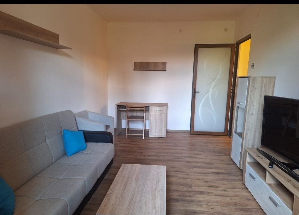 Închiriez  apartament  onesti