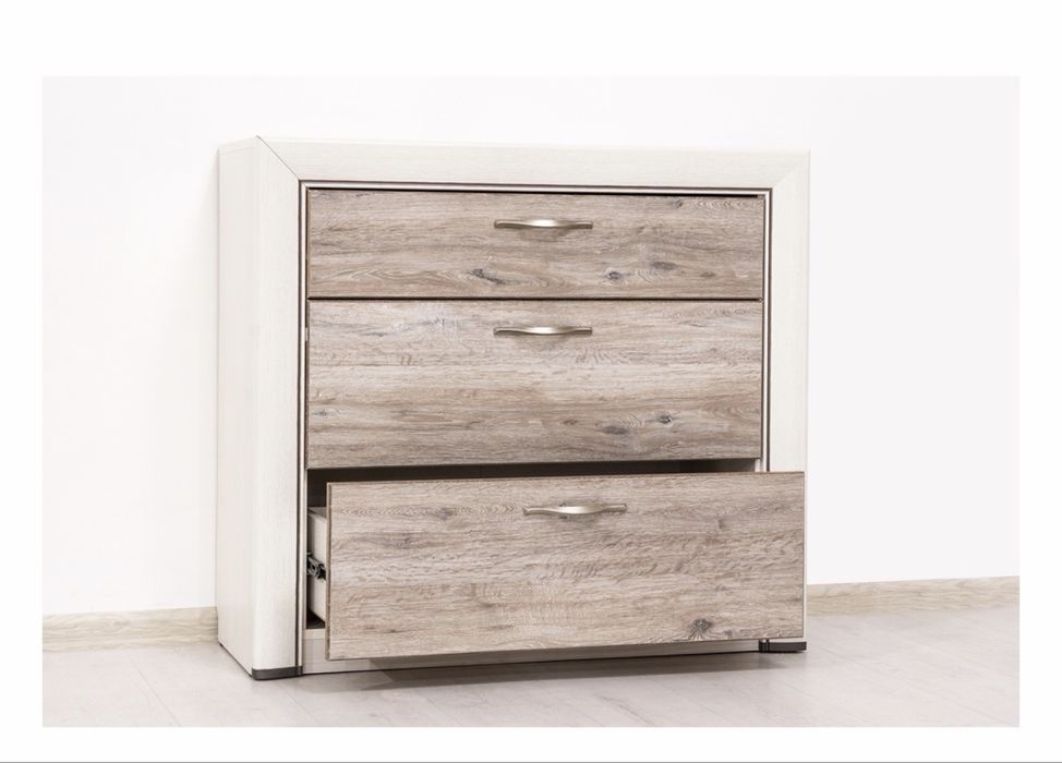 Продам Камод и зеркало