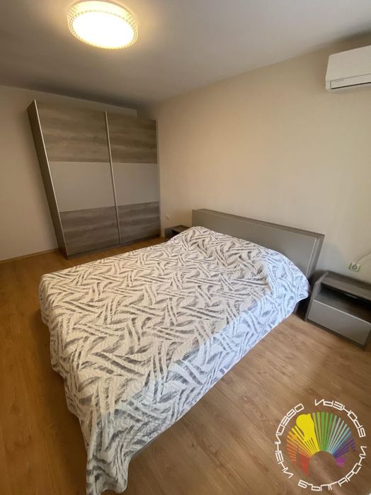 Дава се под наем Тристаен апартамент в Бургас, Център - 120 кв.м за 765 € - Снимка #12