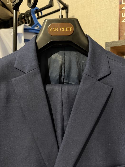 Продам костюм Van Cliff