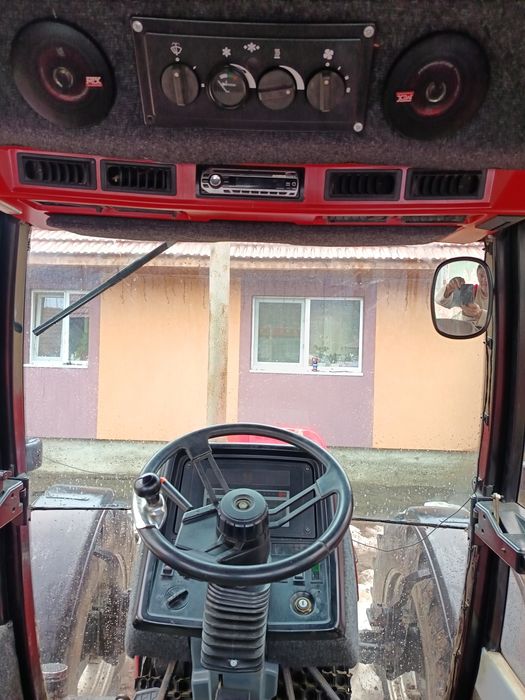 Vând tractor case 5140 în stare de funcționare