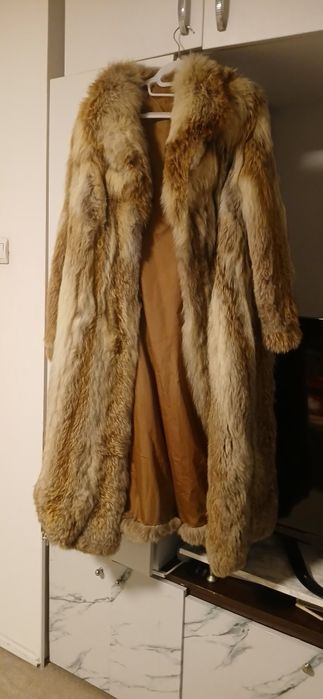 Vând haină de blana naturală!