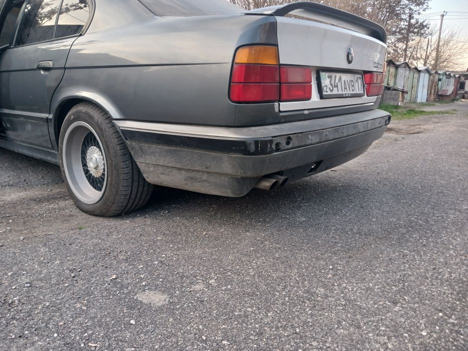 Бмв е34 бампер оригинал