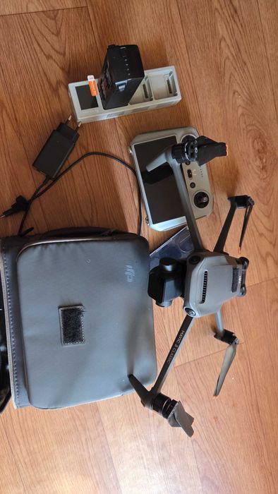 Квадрокоптер DJI Mavic 3 Classic