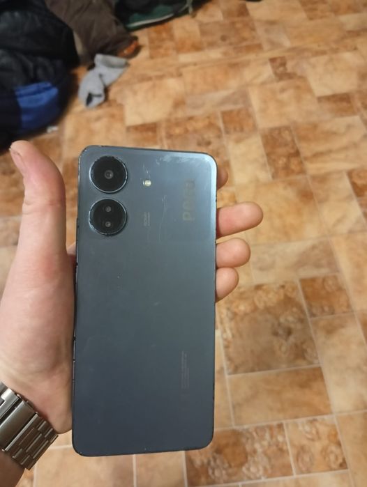 Продам телефон POCO 256гб 15.000