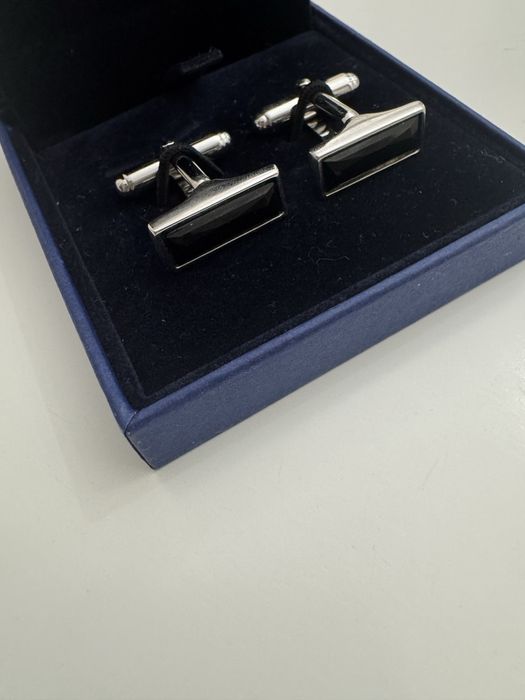 Продам запонки Swarovski