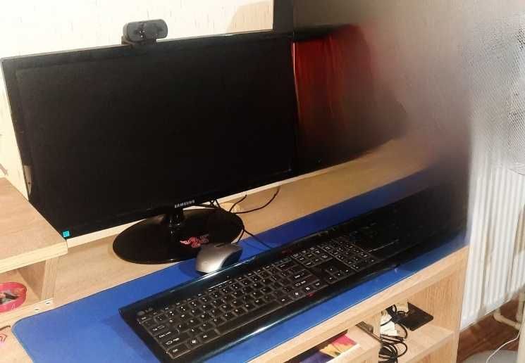 monitor samsung , tastatura + webcam