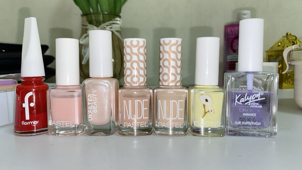 Маникюр лак и аппарат