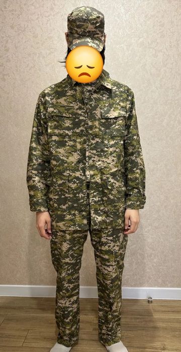 Военная форма и бесболка пишите ватсап