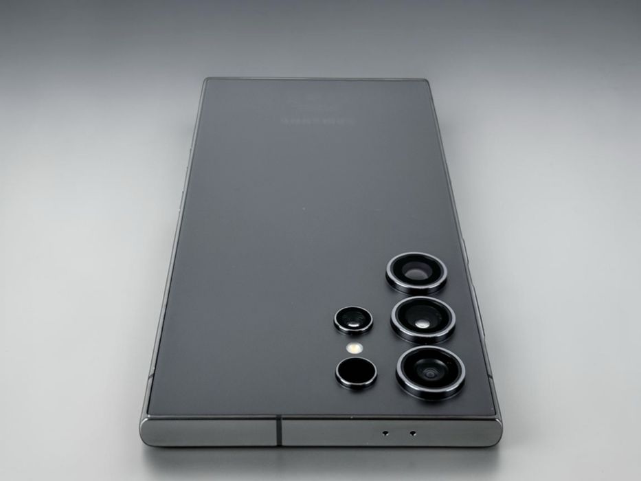 Samsung Galaxy S24 Ultra 5G 256GB 12RAM Black Перфектен! Гаранция!