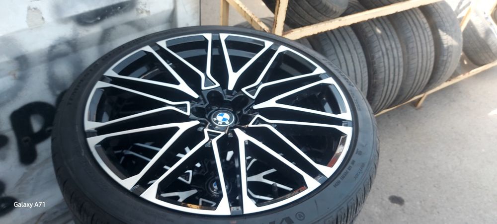 Продам диск комплект R22 на бмв