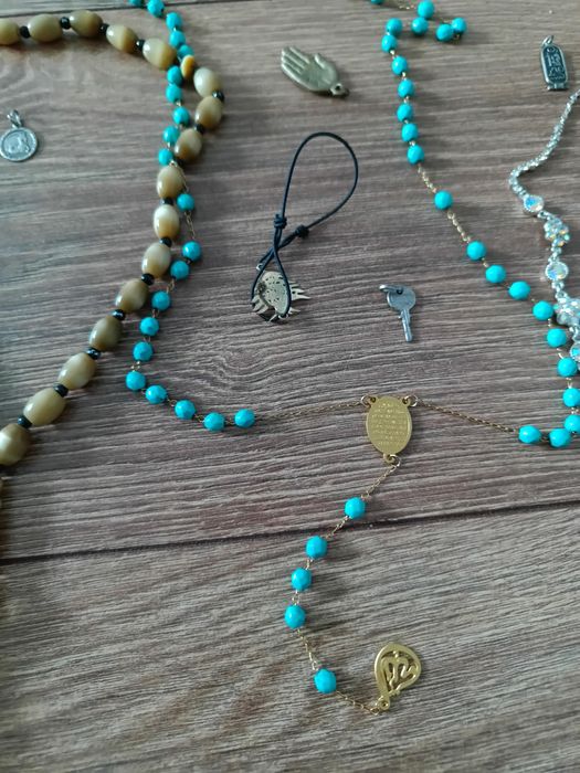 Set bijuterii si gablonturi