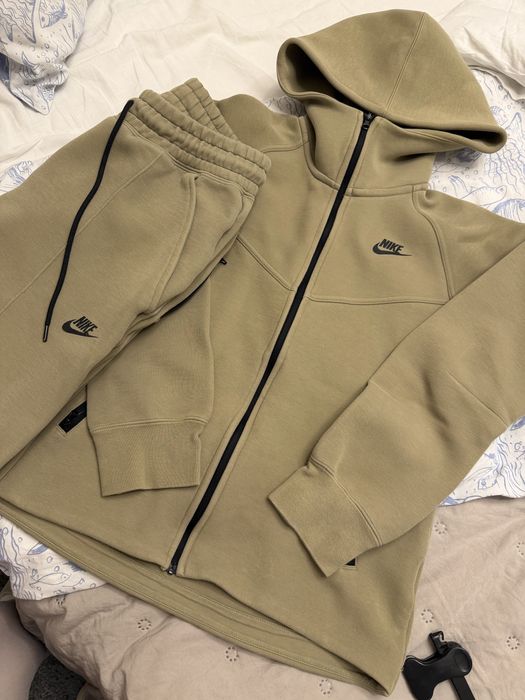 Дамски оригинален екип Nike