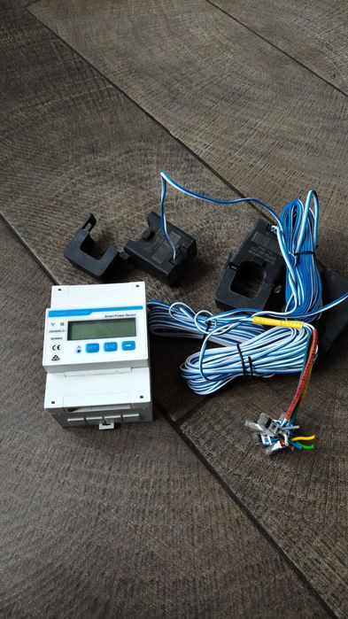 Invertor Trifazat hibrid Huwei SUN2000-5KTL-M1 cu power meter DTSU6660H 250mA