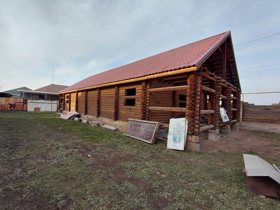 Продаётся крупный сруб — более 350 м²