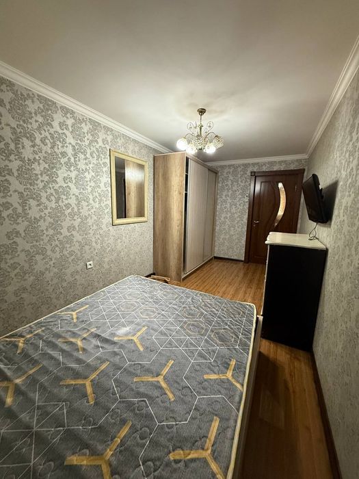 Продаётся Чиланзар 2 2/2/4 Балкон 2* 6