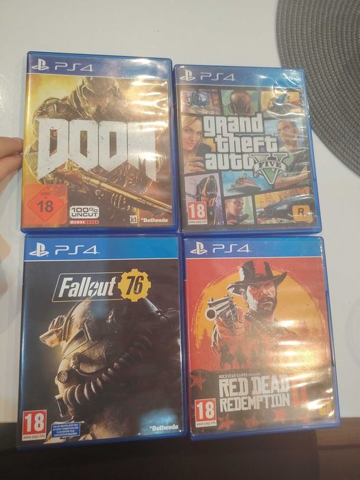 4 броя игри за PS4