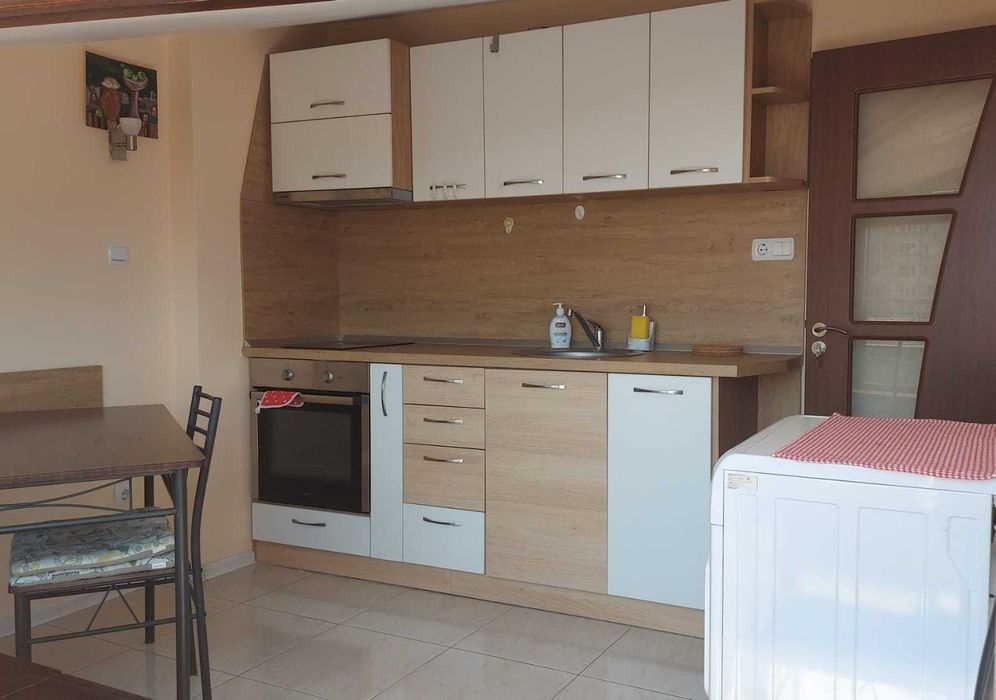 Продава се Тристаен апартамент в Бургас, Център - 60 кв.м за 2150 €/кв.м - Снимка #4
