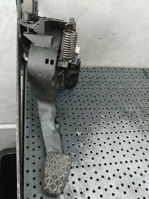 pedala ambreiaj 1.5 tdci ford transit courier c4a  2022  ey16-7b633-ab