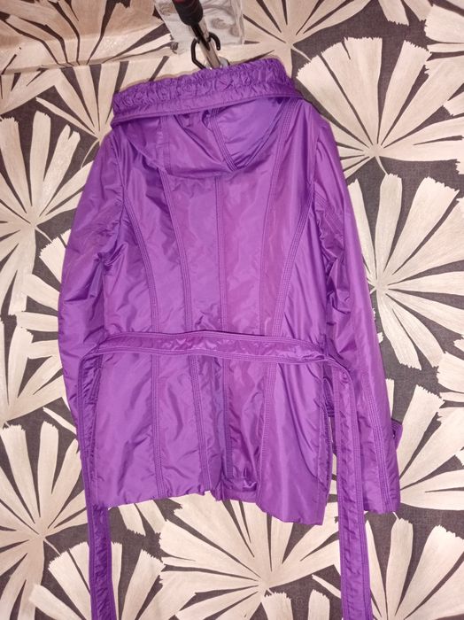 Продам женские куртки р.48-50