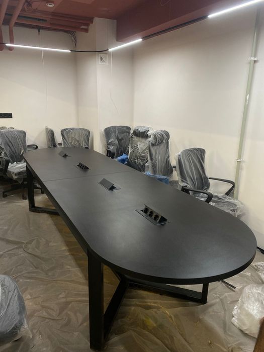 Стол переговоров,  конференц стол.