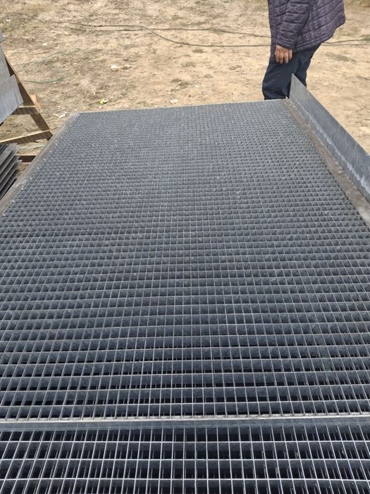 Grătare zincate galvanizate