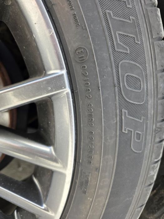 Шины Dunlop 235/55/20