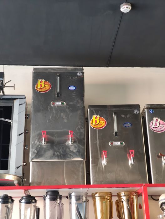 Samovar termizli hamda suv doim ulab qoyiladgon samovarlar