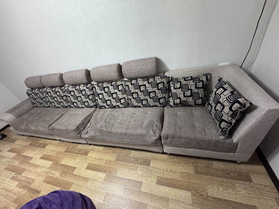 Продам диван 4метра