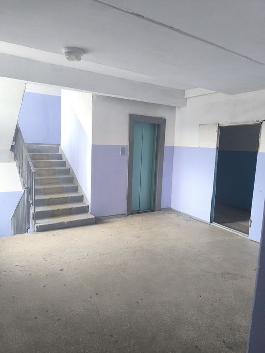 Продам 2-х комнатную квартиру(бывшее общежитие СХИ)