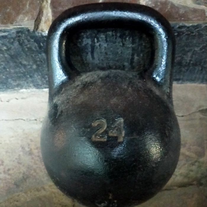 Продаётся гиря 24 кг