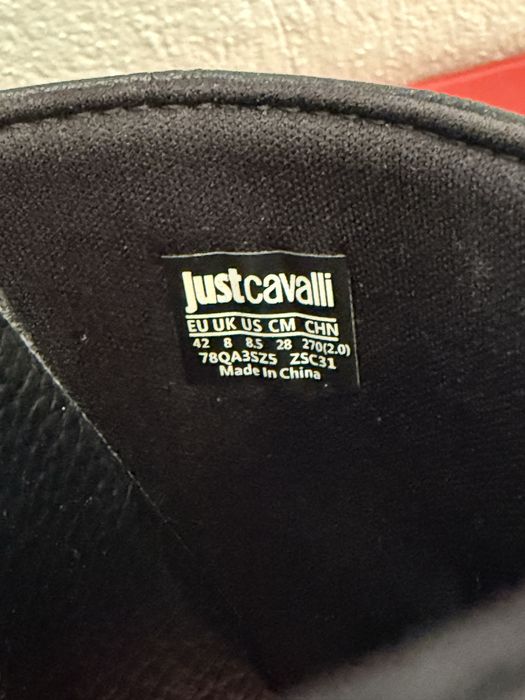 Чехли just cavalii