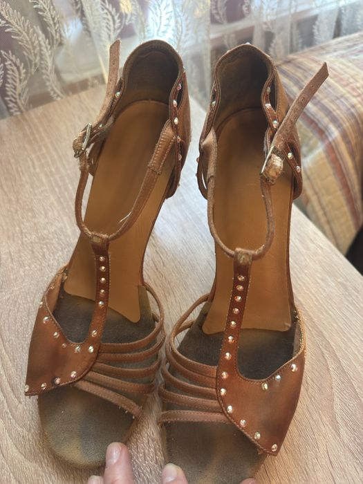 Танцевальные туфли