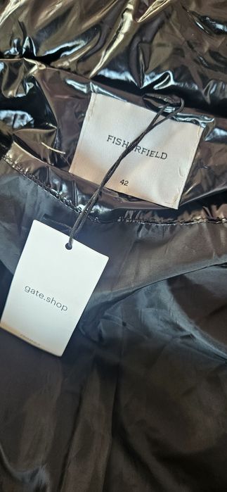 Къса пухенка черна