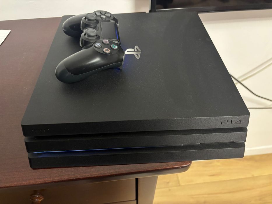 Vand Playstation 4 Pro