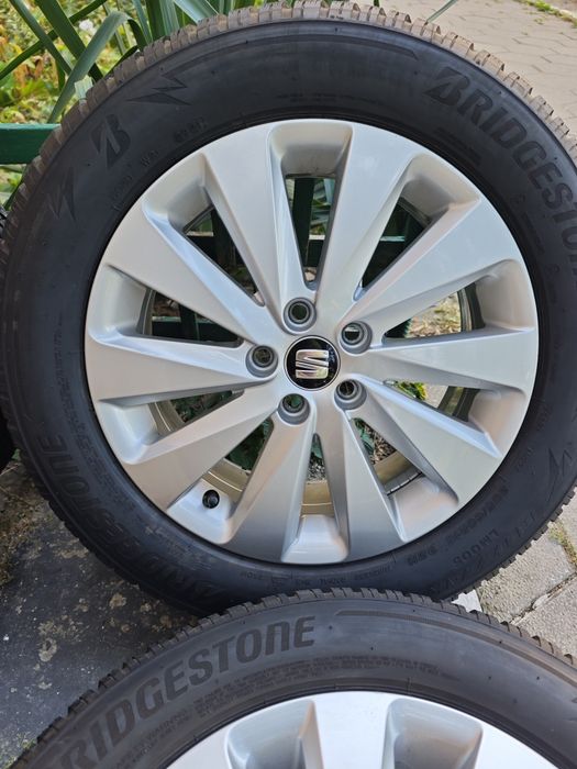 Джанти 16ки 5х100 със зимни гуми Bridgestone 205/60/16