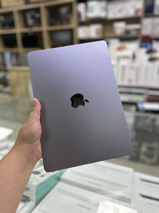 MacBook Air 13 M2 16/1TB б/у идеал