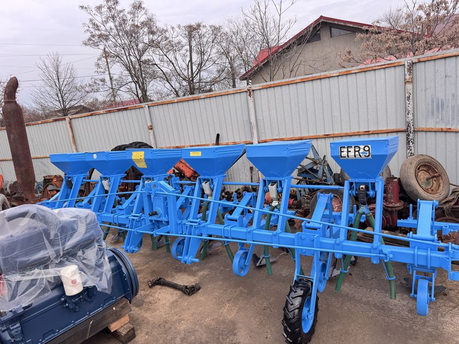 Piese tractor U 445.  - Prasitoare 7 secti cu fertilizare pe cardan